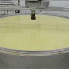 Cómo aprovechar el suero de leche en la industria alimentaria y reducir desperdicios